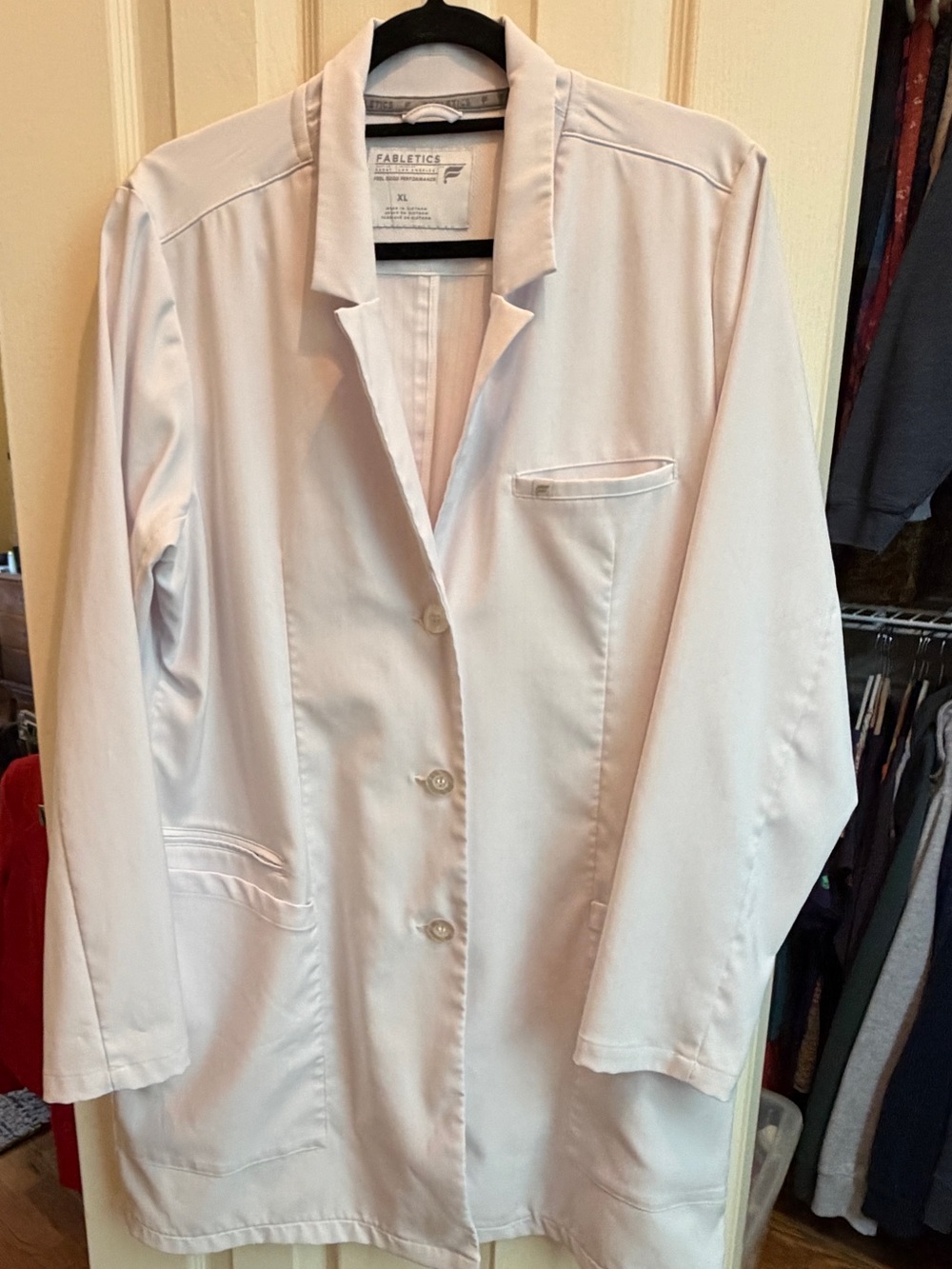 Fabletics Axis stretch White Women's Lab Coat Classic Long Medical Jacket sz XL - Picture 2 of 10